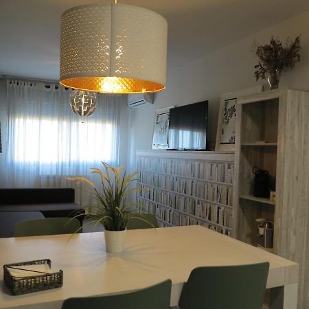 Tudela Balcon De Bardenas Apartment Luaran gambar