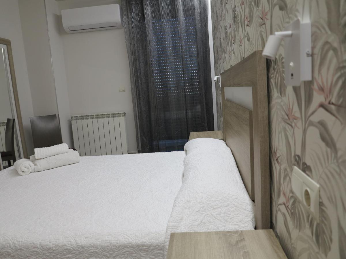 Tudela Balcon De Bardenas Apartment Luaran gambar