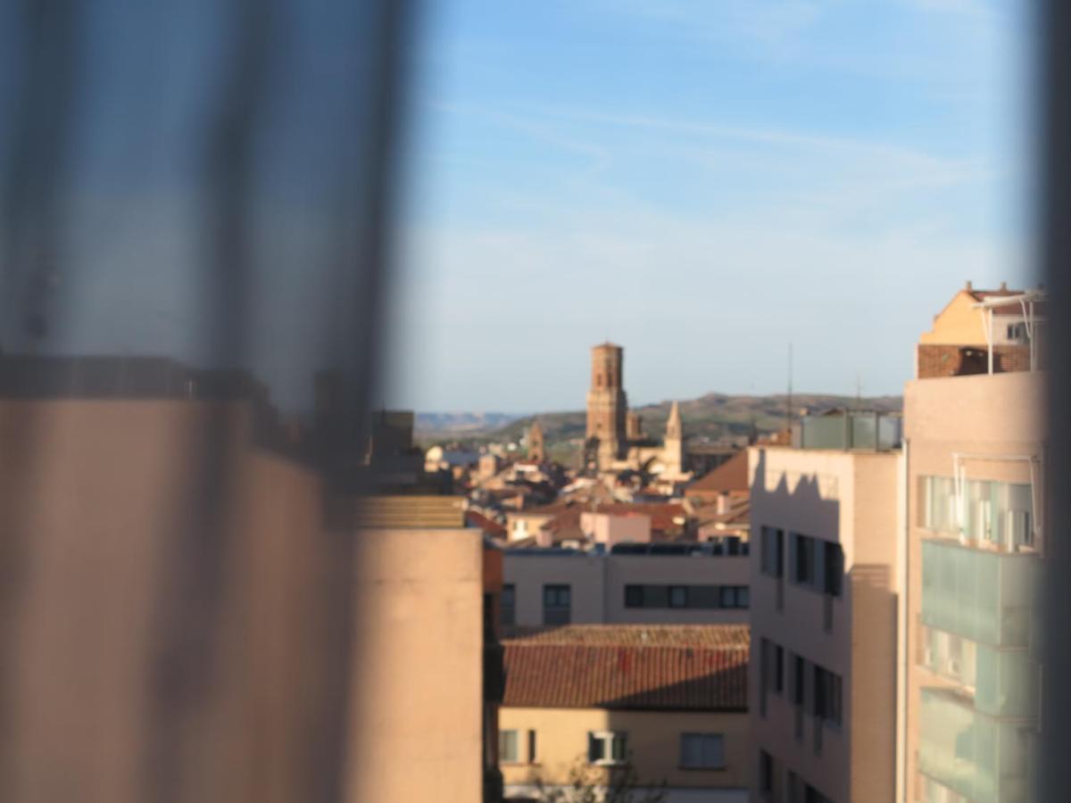 Tudela Balcon De Bardenas Apartment Luaran gambar