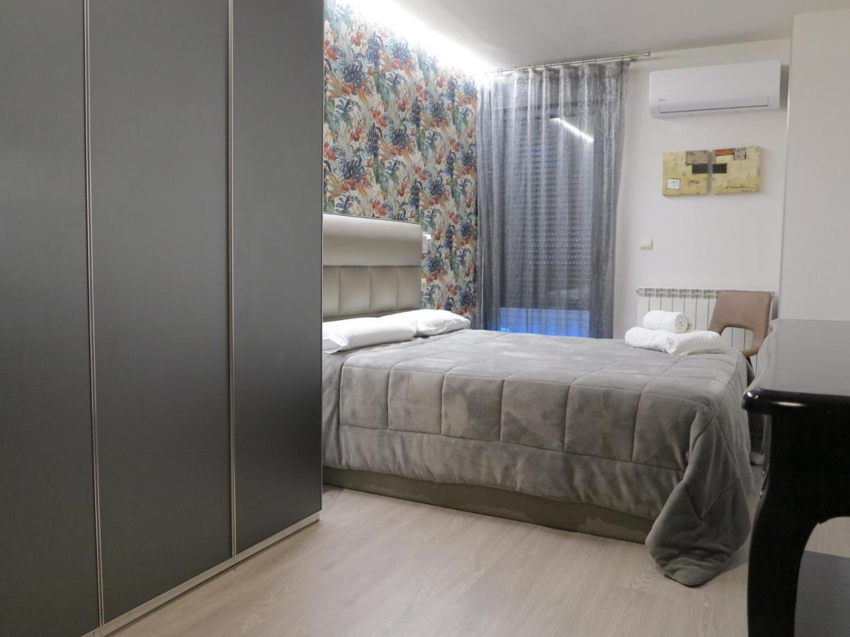 Tudela Balcon De Bardenas Apartment Luaran gambar