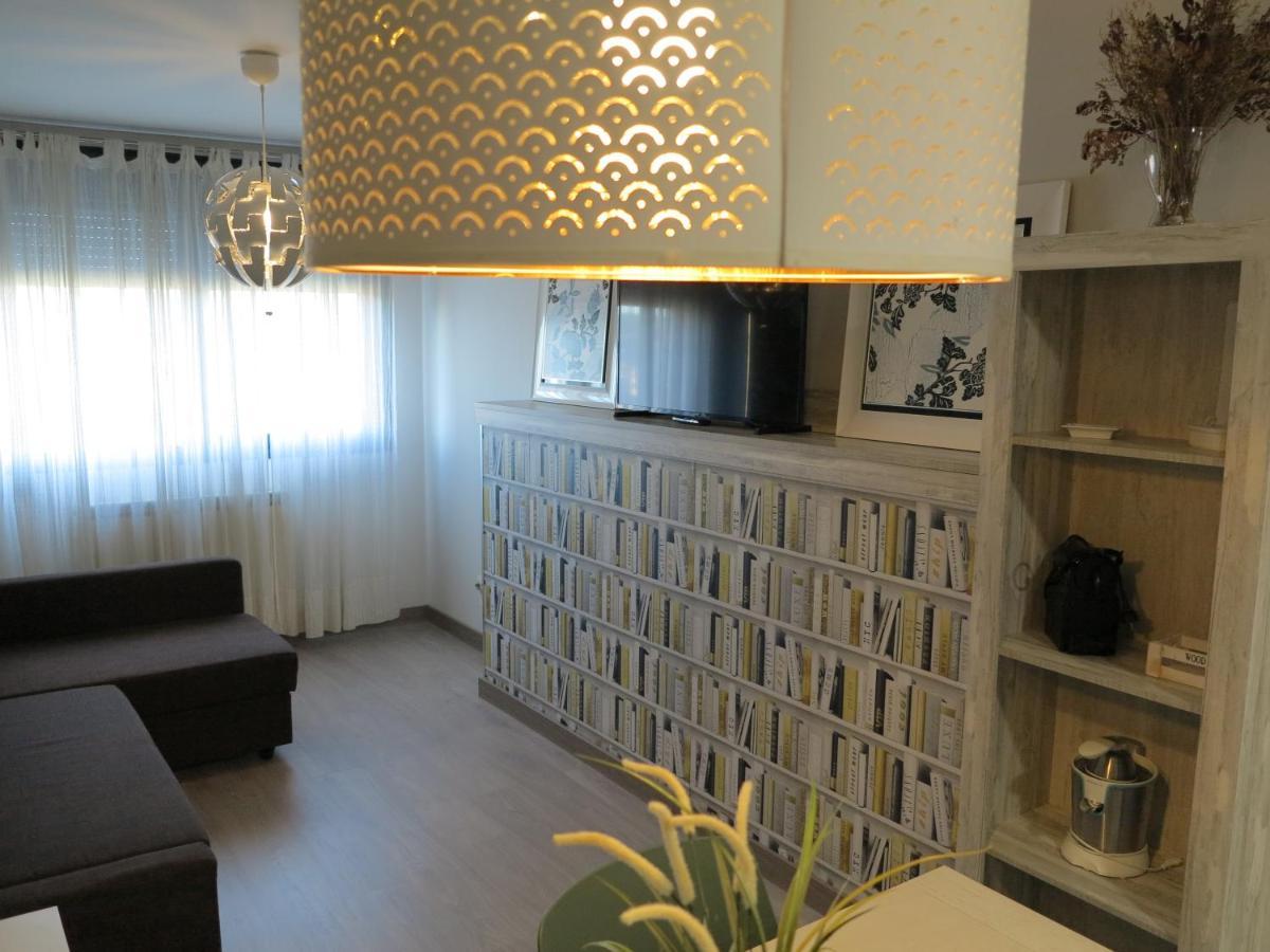 Tudela Balcon De Bardenas Apartment Luaran gambar