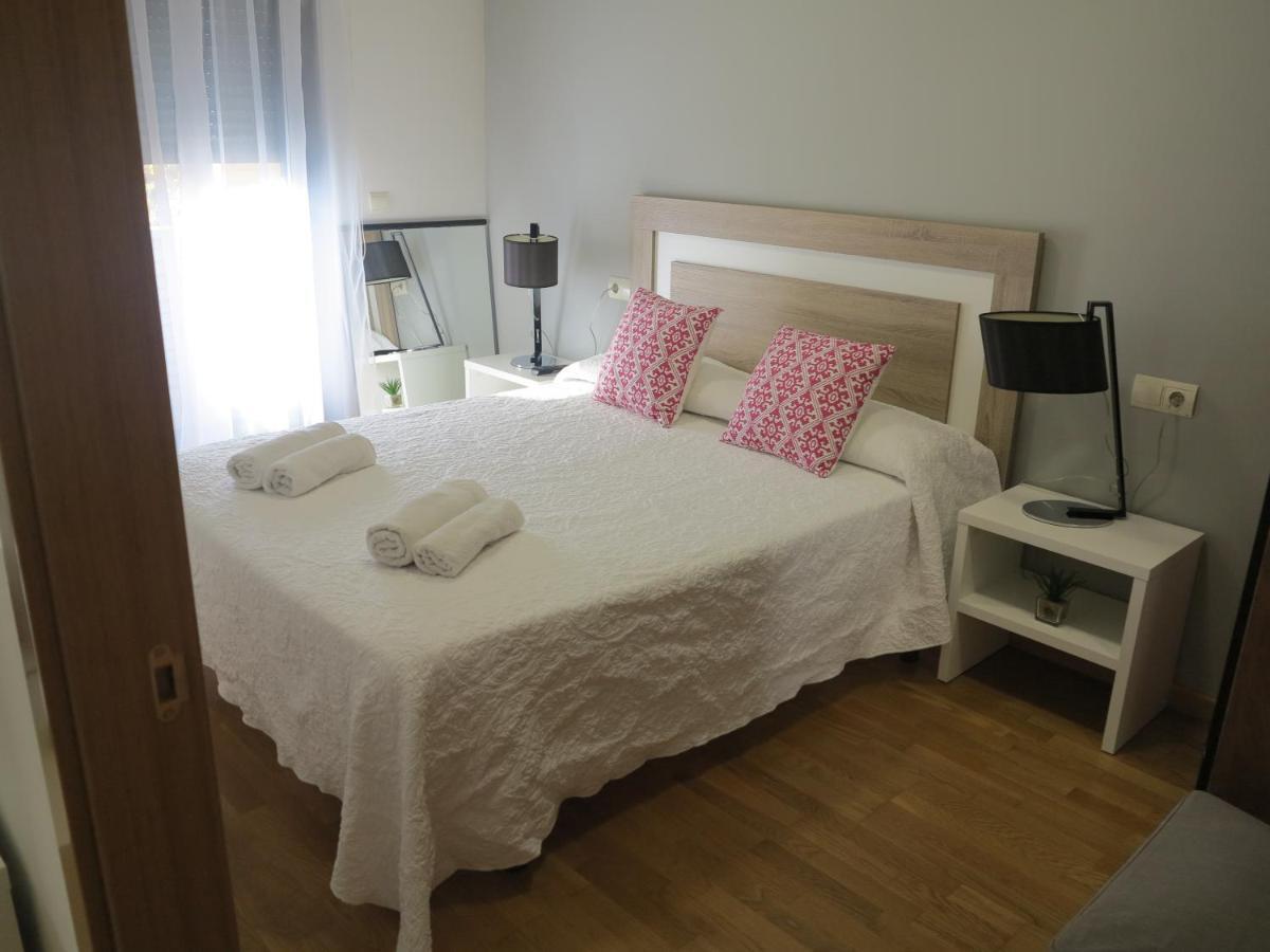 Tudela Balcon De Bardenas Apartment Luaran gambar